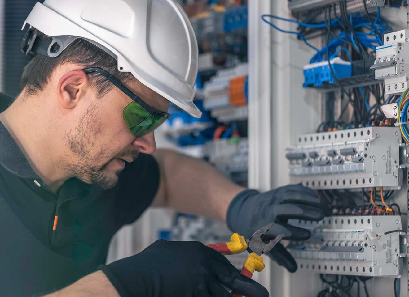 EIA-servicios-electricidad-industrial-2